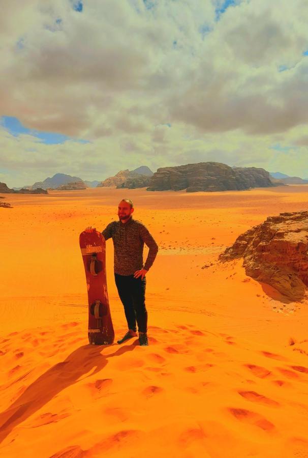 Wadi Rum camels camp Bagian luar foto