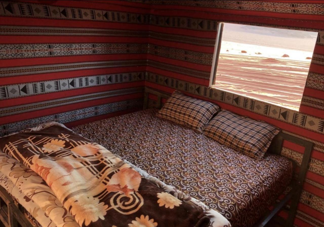 Wadi Rum camels camp Bagian luar foto
