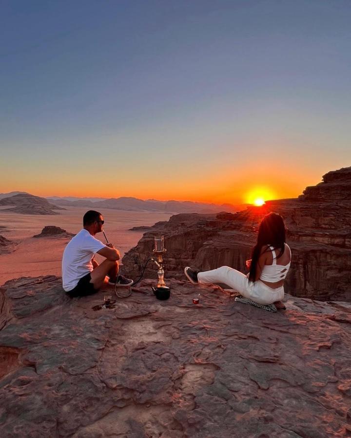 Wadi Rum camels camp Bagian luar foto